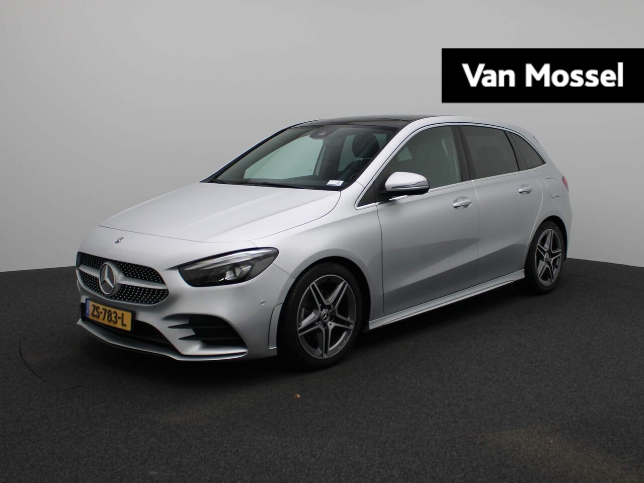 Mercedes-Benz B-klasse - 180 Business Solution AMG | Half-Leder | Achteruitrijcamera | AMG-Styling | Apple Carplay - AutoWereld.nl