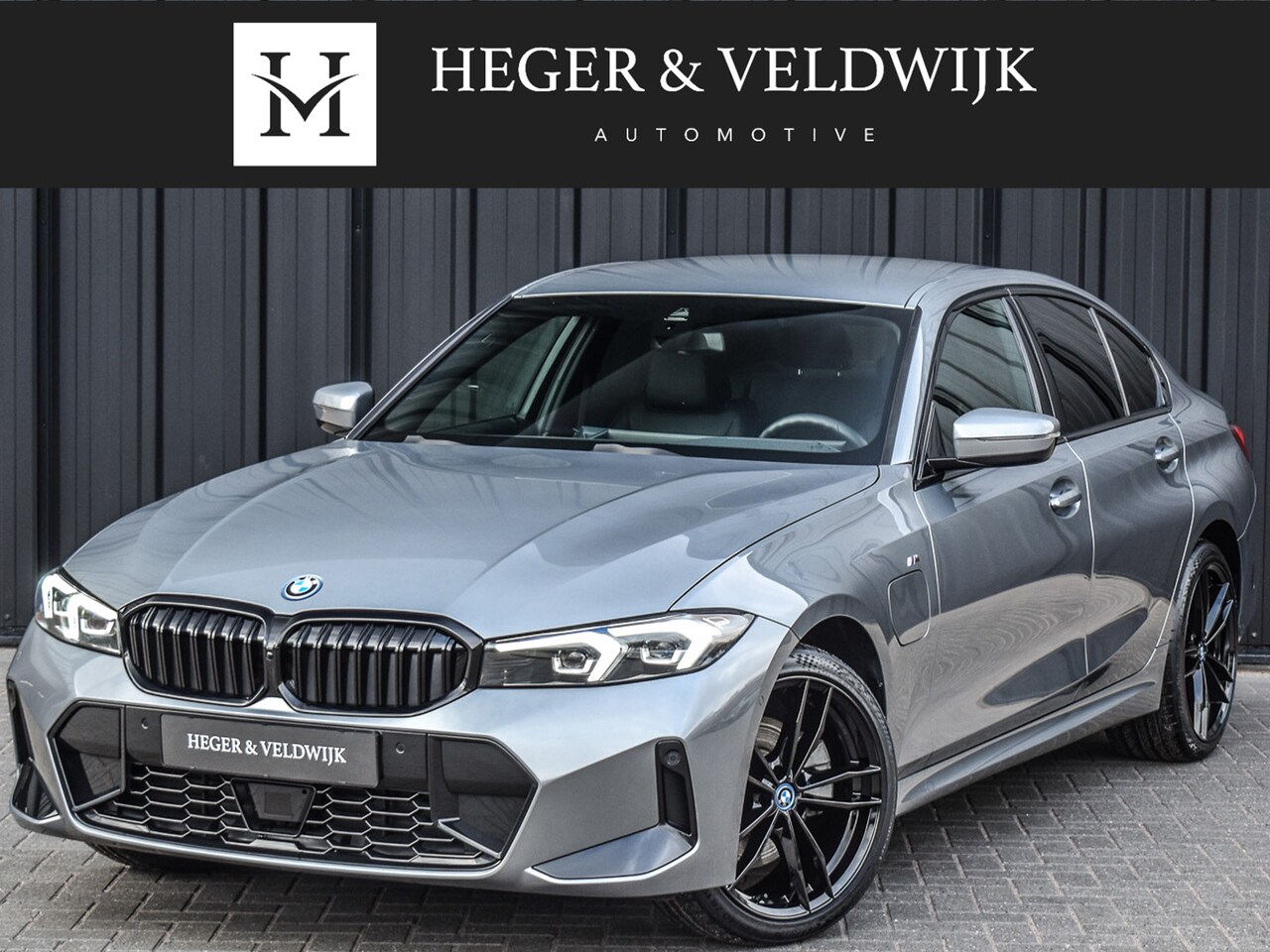 BMW 3-serie - 330e X-DRIVE M-SPORT | ACTIVE CRUISE | TREKHAAK | SPORTSTOELEN | SHADOW-LINE | ACTIVE CRUI - AutoWereld.nl