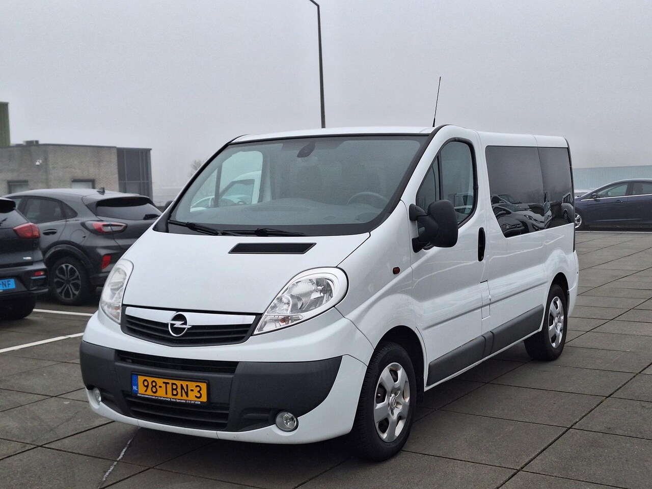 Opel Vivaro - Bus €9500,- incl.Btw 9 Pers 2012 Euro 5 Apk 2026 Nap - AutoWereld.nl