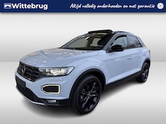 Volkswagen T-Roc - 1.5 TSI Sport / Black Style / Panorama-schuif-/kanteldak, elektrisch bedienbaar / Achterui