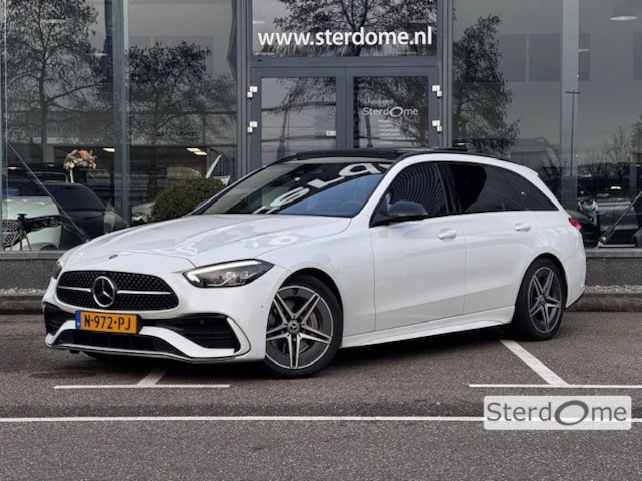 Mercedes-Benz C-klasse Estate - 220 d AMG | MBUX l Panoramadak l Augmented Reality l Apple Car play l Stoelverwarming l We - AutoWereld.nl