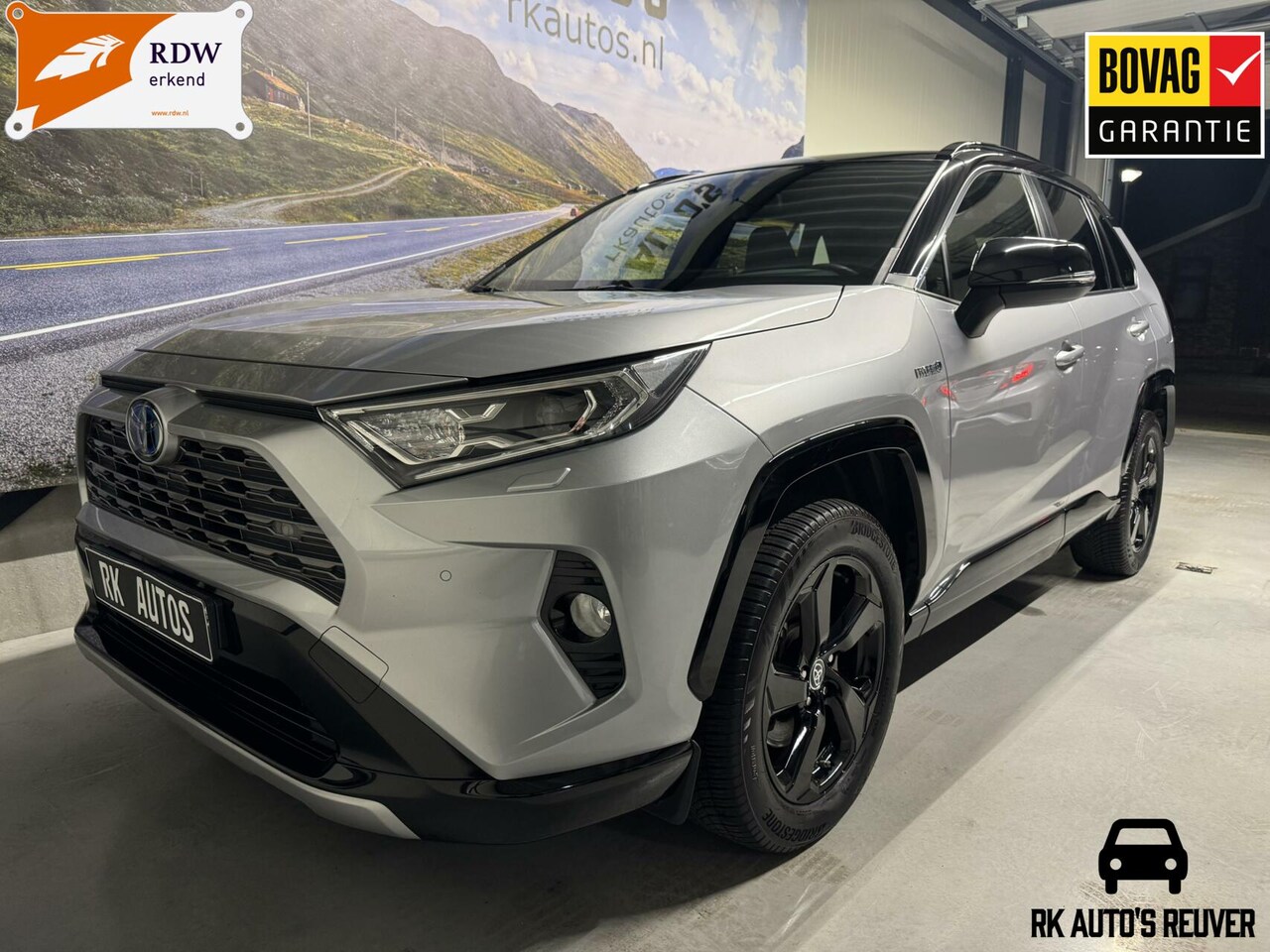 Toyota RAV4 - 2.5 Hybrid Bi-Tone / 95dkm / Trekh / Vol - AutoWereld.nl