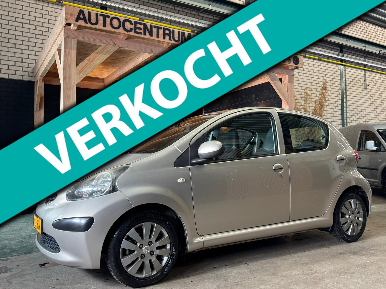 Toyota Aygo - 1.0-12V + *LUXE UITVOERING/AIRCO/LM VELGEN - AutoWereld.nl