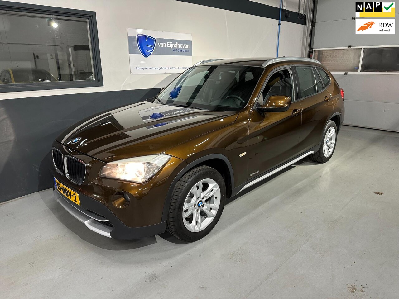 BMW X1 - SDrive18i Executive Nav|Trekh|Cruise - AutoWereld.nl