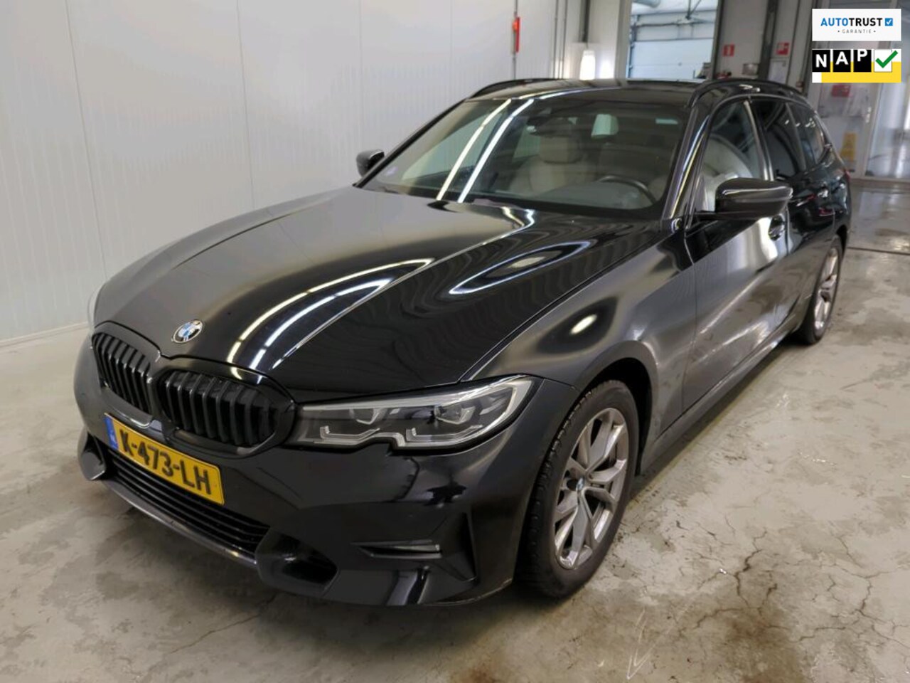 BMW 3-serie Touring - 320i 184PK AUT8 High Executive SPORTLINE / ORG.NED / PANORAMADAK / CAMERA / HARMAN-KARDON - AutoWereld.nl