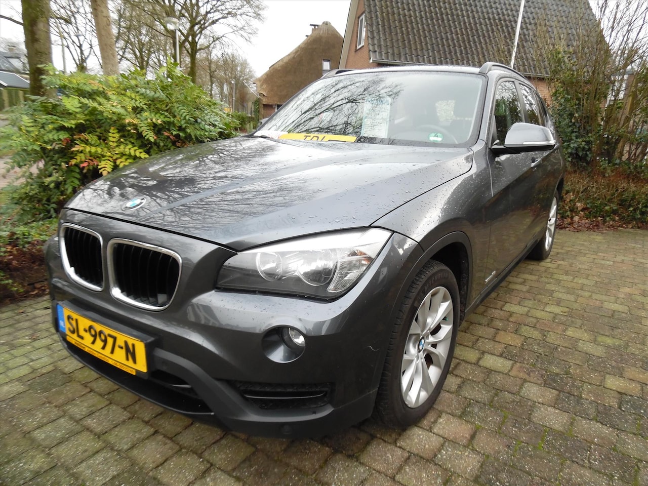 BMW X1 - sDrive 18d 143pk Business + - AutoWereld.nl