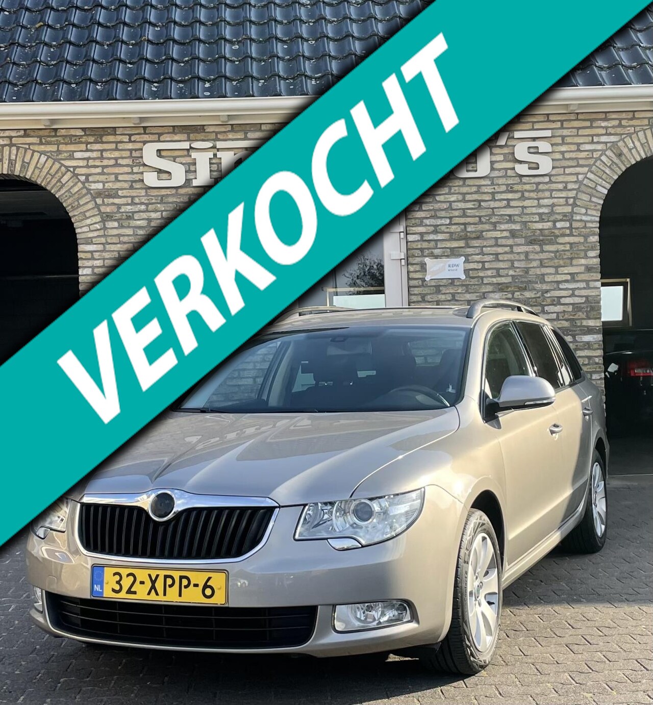 Skoda Superb Combi - 1.4 TSI Zeer luxe uitvoering - AutoWereld.nl