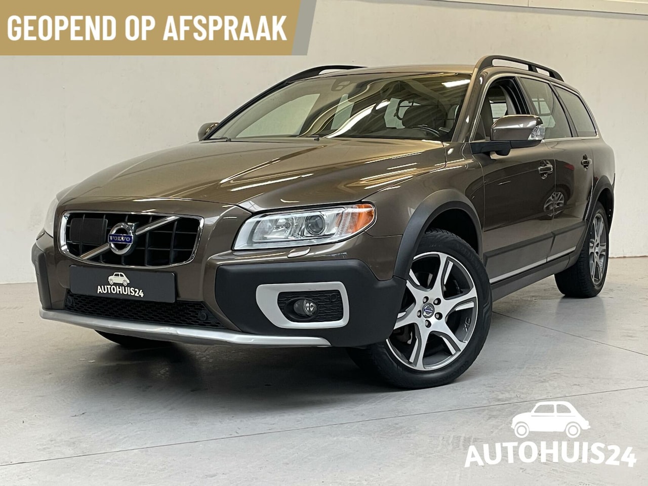 Volvo XC70 - 2.4 D5 AWD Summum NL-AUTO MY2012 DEALER ONDERHOUDEN - AutoWereld.nl