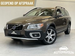 Volvo XC70 - 2.4 D5 AWD Summum NL-AUTO XENON ACC TREKHAAK