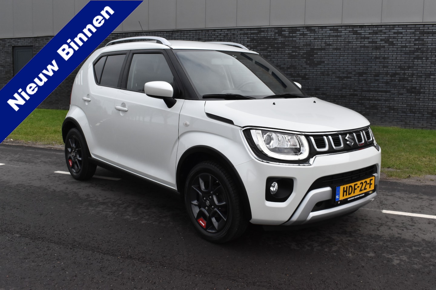 Suzuki Ignis - 1.2 Smart Hybrid Select Navigatie Automaat(vol) Stoelverwarming apk 2027 - AutoWereld.nl