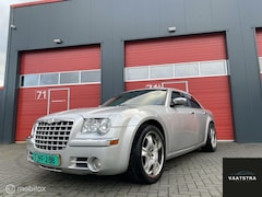 Chrysler 300C - 2.7 V6 2006 | Youngtimer | NAP | Boston | Leer | Automaat | Stoelverwarming