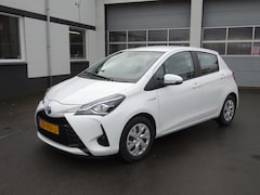 Toyota Yaris - 1.5 Hybrid Active Automatische airco, navigatie, achteruitrijcamera, elektrische ramen, ce