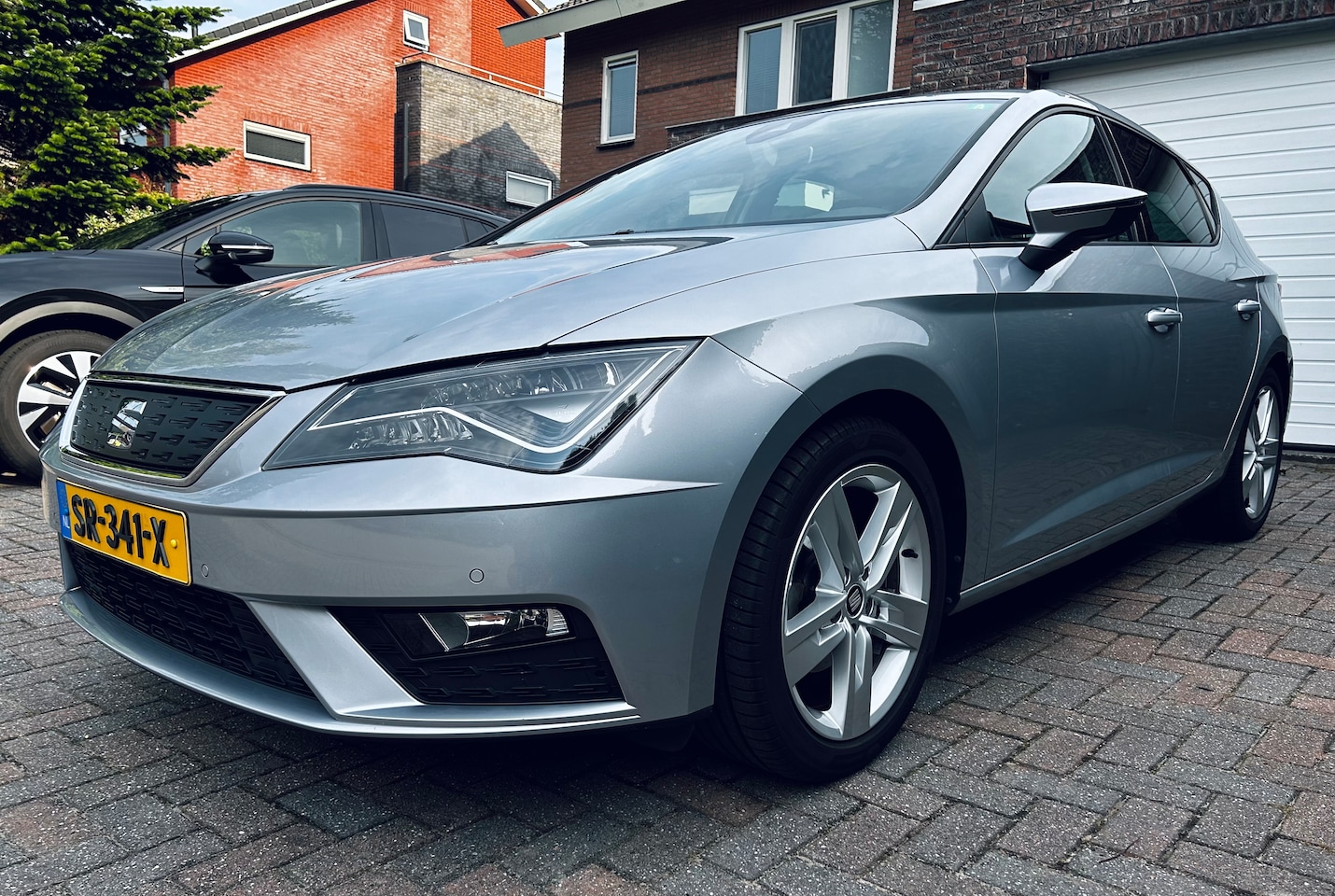 Seat Leon - 1.0 EcoTSI Style Business Intense 116PK - AutoWereld.nl