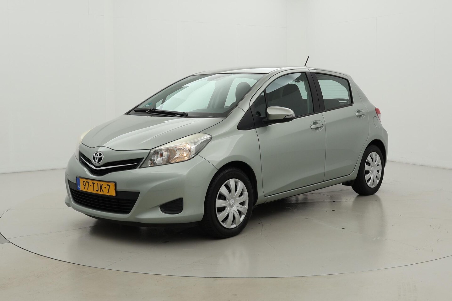 Toyota Yaris - 1.3 VVT-i Aspiration 1.3 VVT-i Aspiration Trekhaak 5drs - AutoWereld.nl