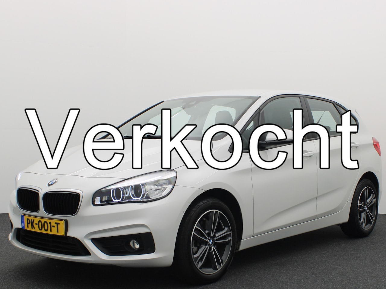 BMW 2-serie Active Tourer - 220i 190PK 4 Cilinder Executive AUTOMAAT / FULL LED / PDC / HEAD-UP / GR NAVI / CLIMA / NL - AutoWereld.nl