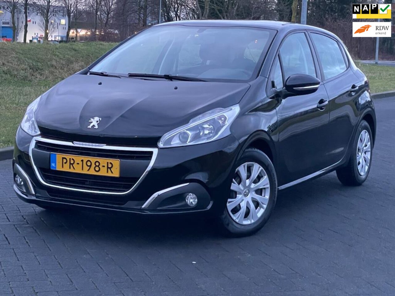 Peugeot 208 - 1.2 PureTech Blue Lion 1.2 PureTech Blue Lion - AutoWereld.nl