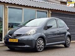 Toyota Aygo - 1.0-12V + (Airco / 5 Deurs / Elektrische ramen / Centrale vergrendeling / NL Auto / NAP)