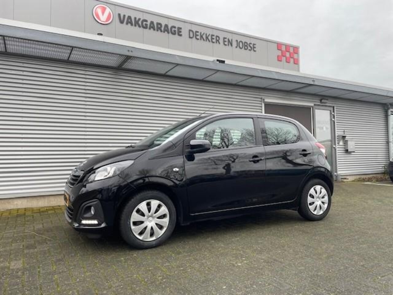 Peugeot 108 - 1.0 e-VTi Active Bluetooth Airco 5-Drs - AutoWereld.nl