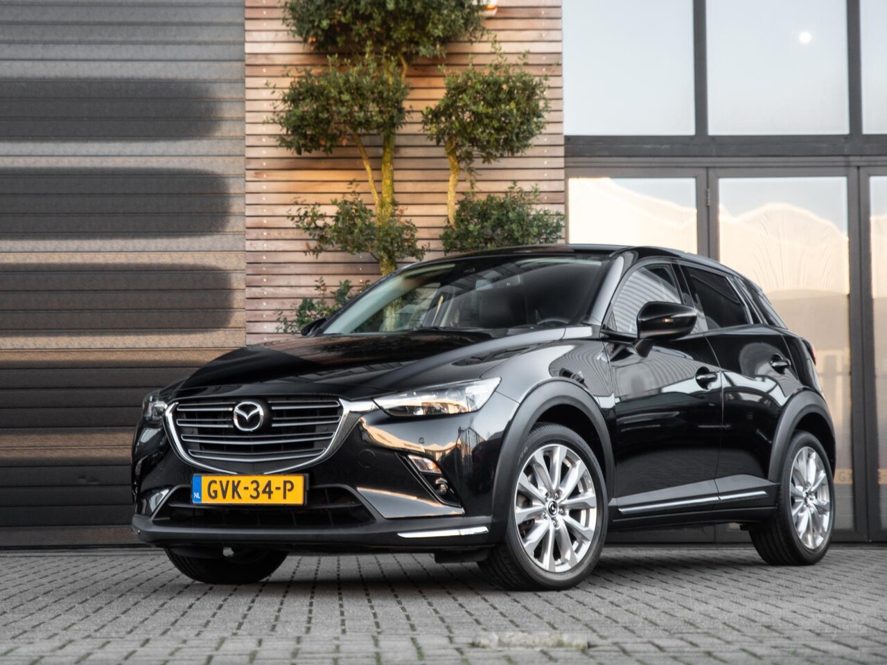 Mazda CX-3 - 2.0 SkyActiv-G 120 GT-M Leer Cam Stoelv Keyless - AutoWereld.nl