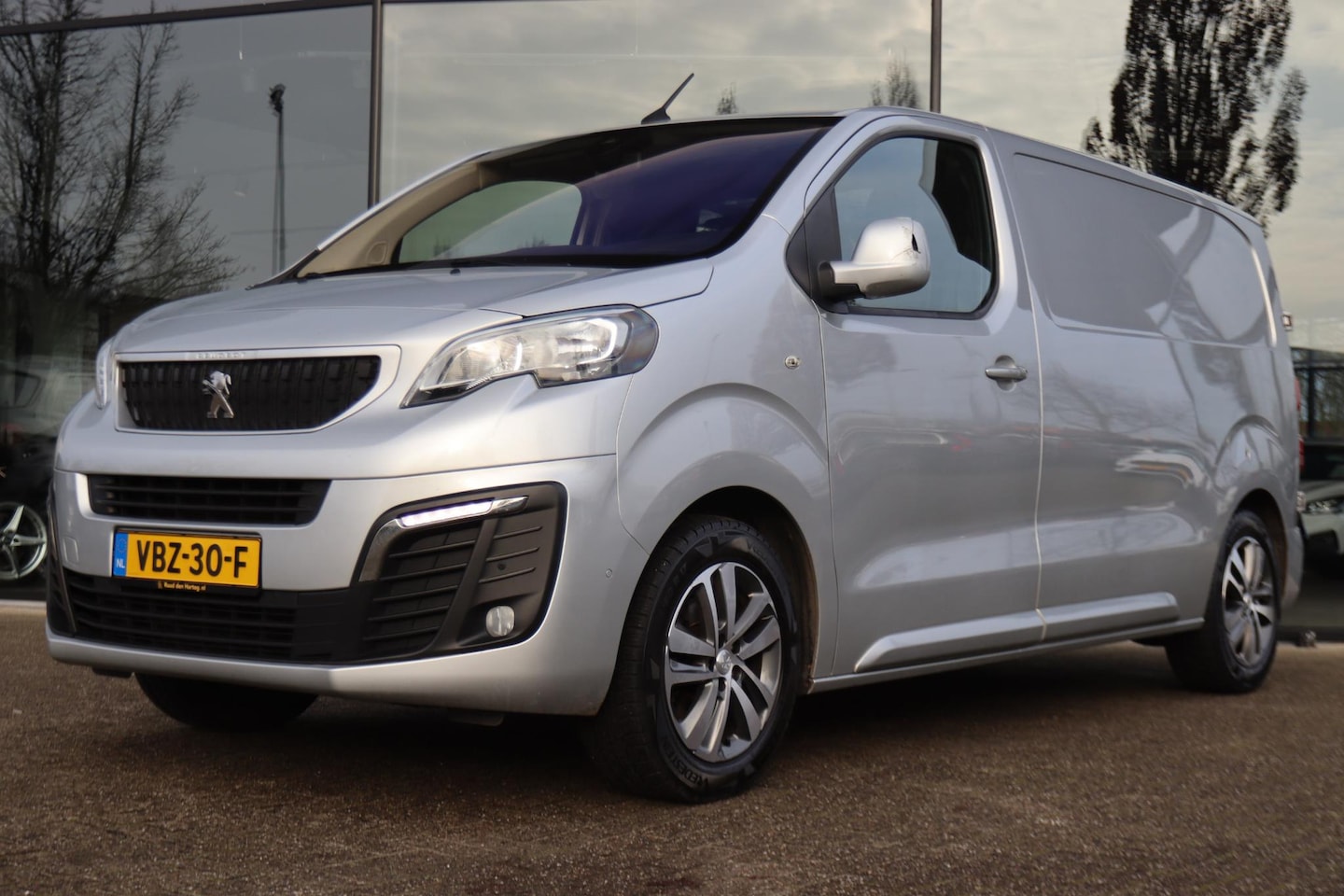 Peugeot Expert - 1.5 BLUEHDI 120 STANDARD ASPHALT | PDC | CARPLAY | SIDE ASSIST | CRUISE | AIRCO | LMV - AutoWereld.nl