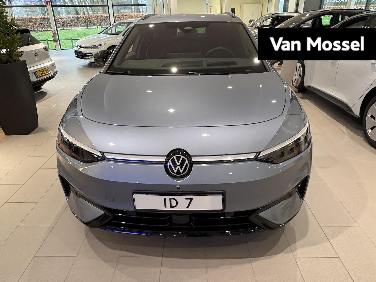 Volkswagen ID.7 Tourer - Pro Business 77 kWh | Direct leverbaar | Interieur pakket plus | Navigatie | 360 graden ca - AutoWereld.nl