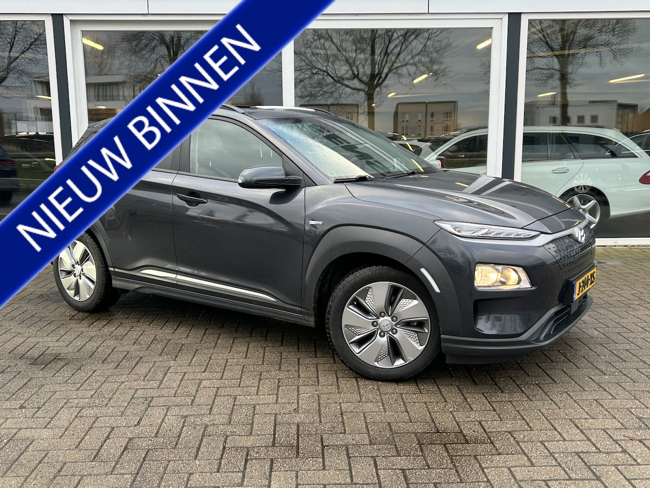 Hyundai Kona Electric - EV Fashion 64 kWh 50% deal 8.975,- ACTIE Schuif-kanteldak / Stoelverwarming / Navi - AutoWereld.nl