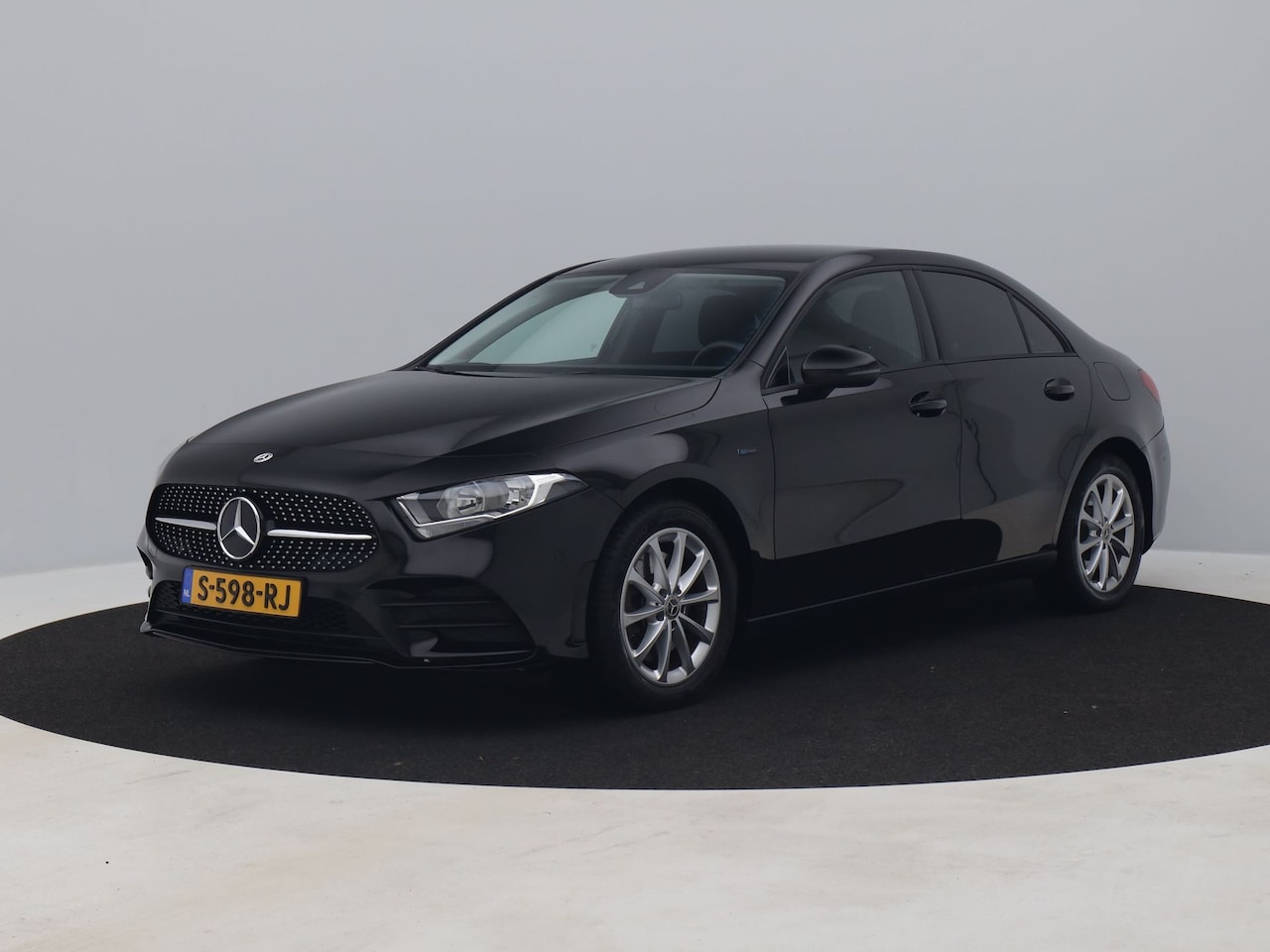 Mercedes-Benz A-klasse - 250 e | STOELVERWARMING - AutoWereld.nl