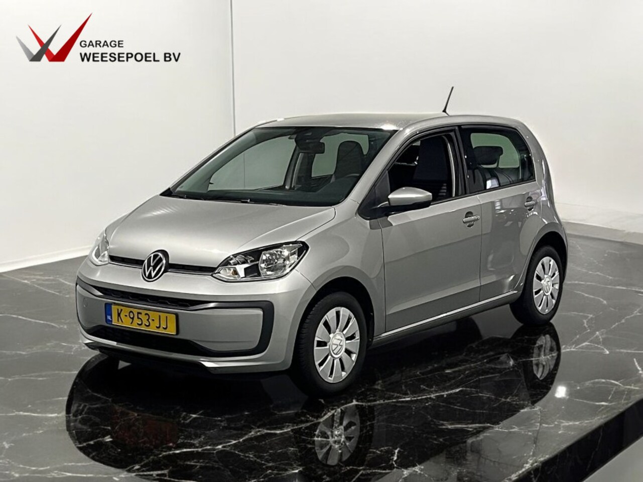 Volkswagen Up! - 1.0 BMT move up! - Airco - Radio/DAB - Bluetooth - All Season banden - 12 maanden garantie - AutoWereld.nl