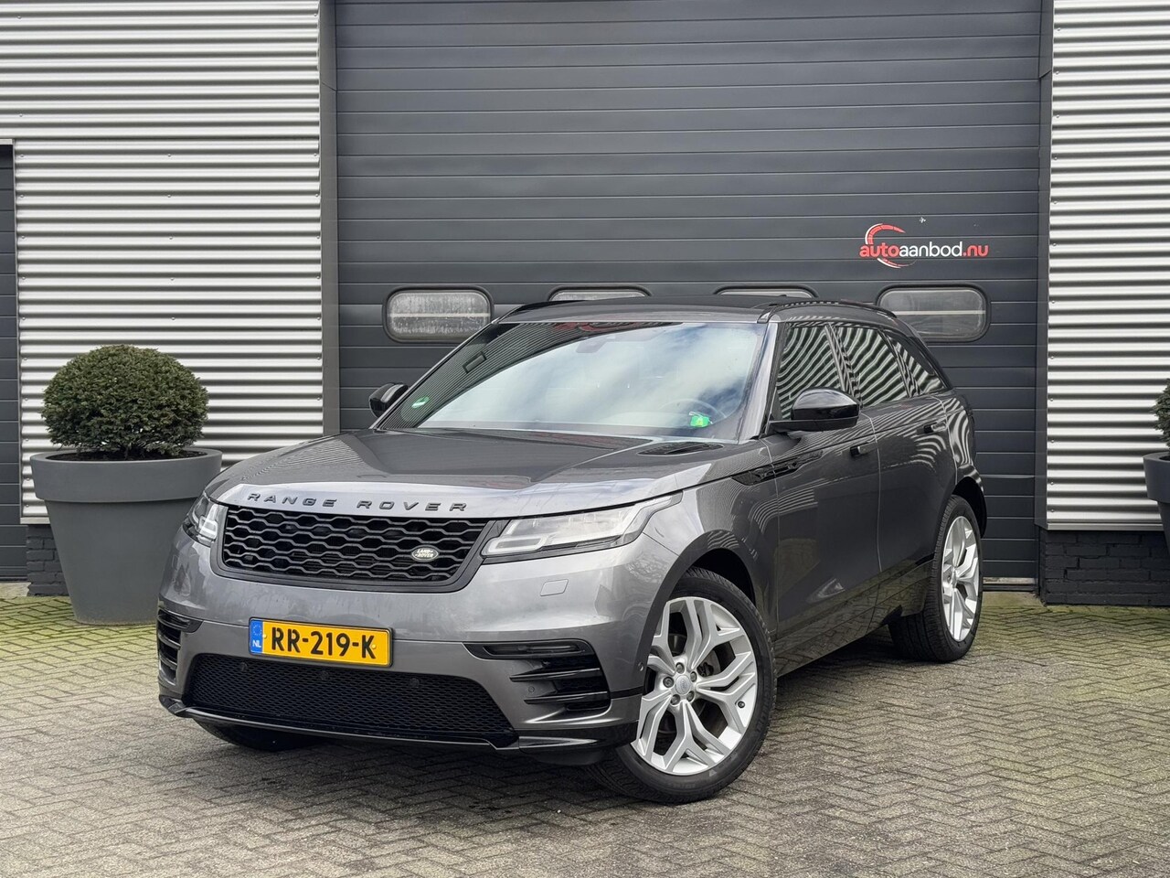 Land Rover Range Rover Velar - 2.0 AWD HSE R-Dynamic | Panoramadak | Camera | DAB | Lane Assist | Stoel/Stuur verwaming | - AutoWereld.nl