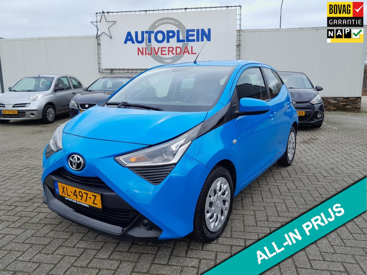 Toyota Aygo - 1.0 VVT-i x-play mooie complete Aygo in het blauw ! - AutoWereld.nl