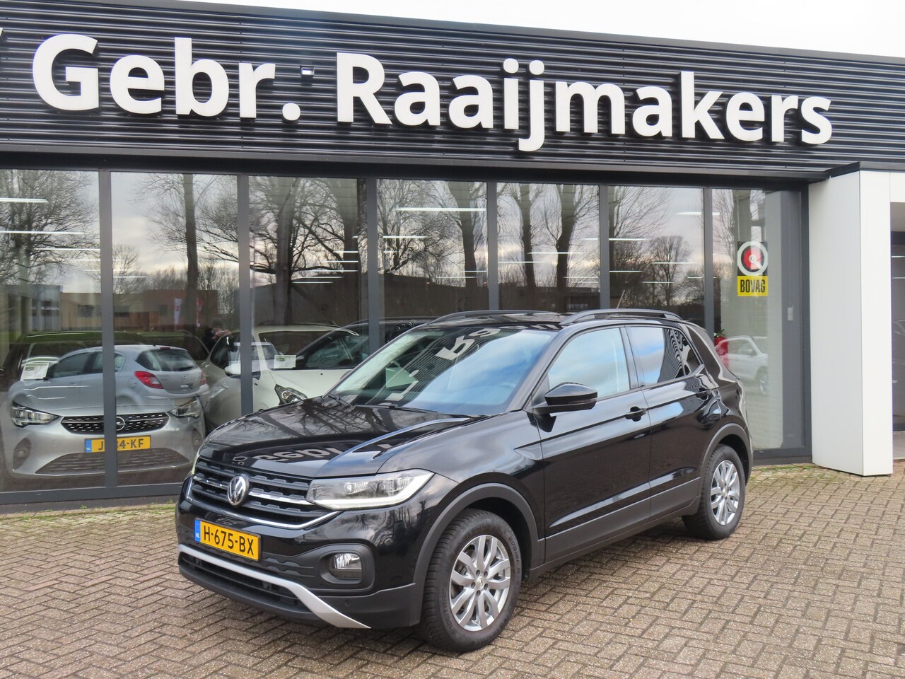 Volkswagen T-Cross - 1.0 TSI Life *Navigatie*ACC*Trekhaak*LED* - AutoWereld.nl