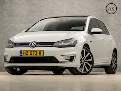 Volkswagen Golf - 1.4 TSI GTE 204Pk Automaat (SCHUIFDAK, APPLE CARPLAY, NAVIGATIE, CLIMATE, STOELVERWARMING,