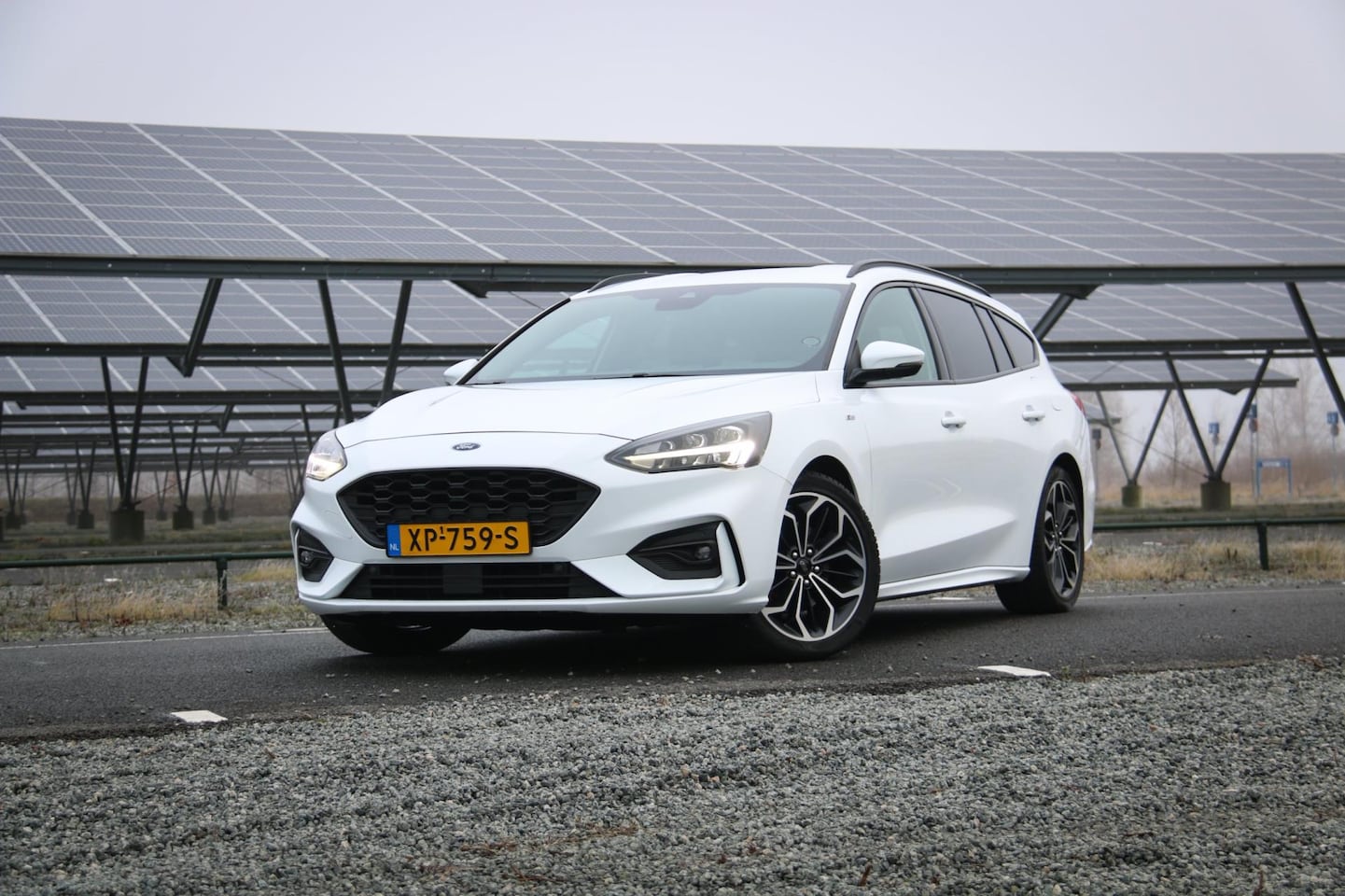 Ford Focus Wagon - 1.0 EcoBoost ST Line Business 1.0 EcoBoost ST Line Business - AutoWereld.nl