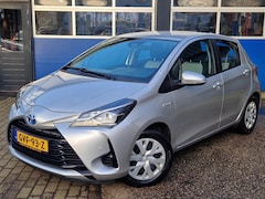 Toyota Yaris - 1.5 Hybrid Active / Automaat / Camera / ECC / Navigatie / Bluetooth / Stoelverwarming