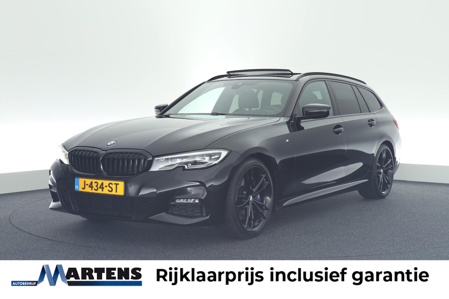 BMW 3-serie Touring - 330i 259pk High Executive M-Pakket Trekhaak Camera Head-Up harman/kardon Leder Panoramadak - AutoWereld.nl