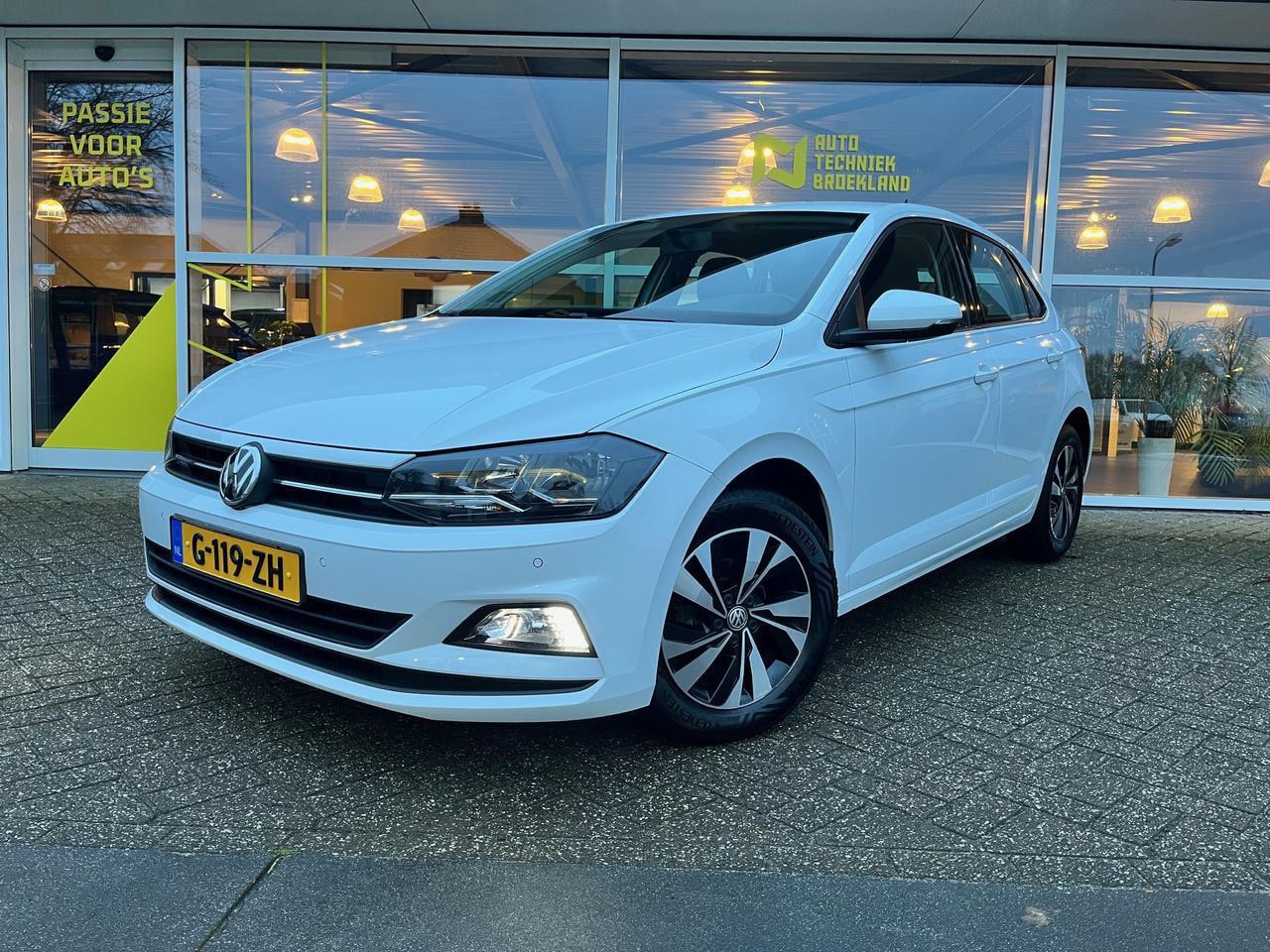 Volkswagen Polo - 1.0 TSI LED / CARPLAY / ACC / CRUISECONTROLE / NAVI - AutoWereld.nl