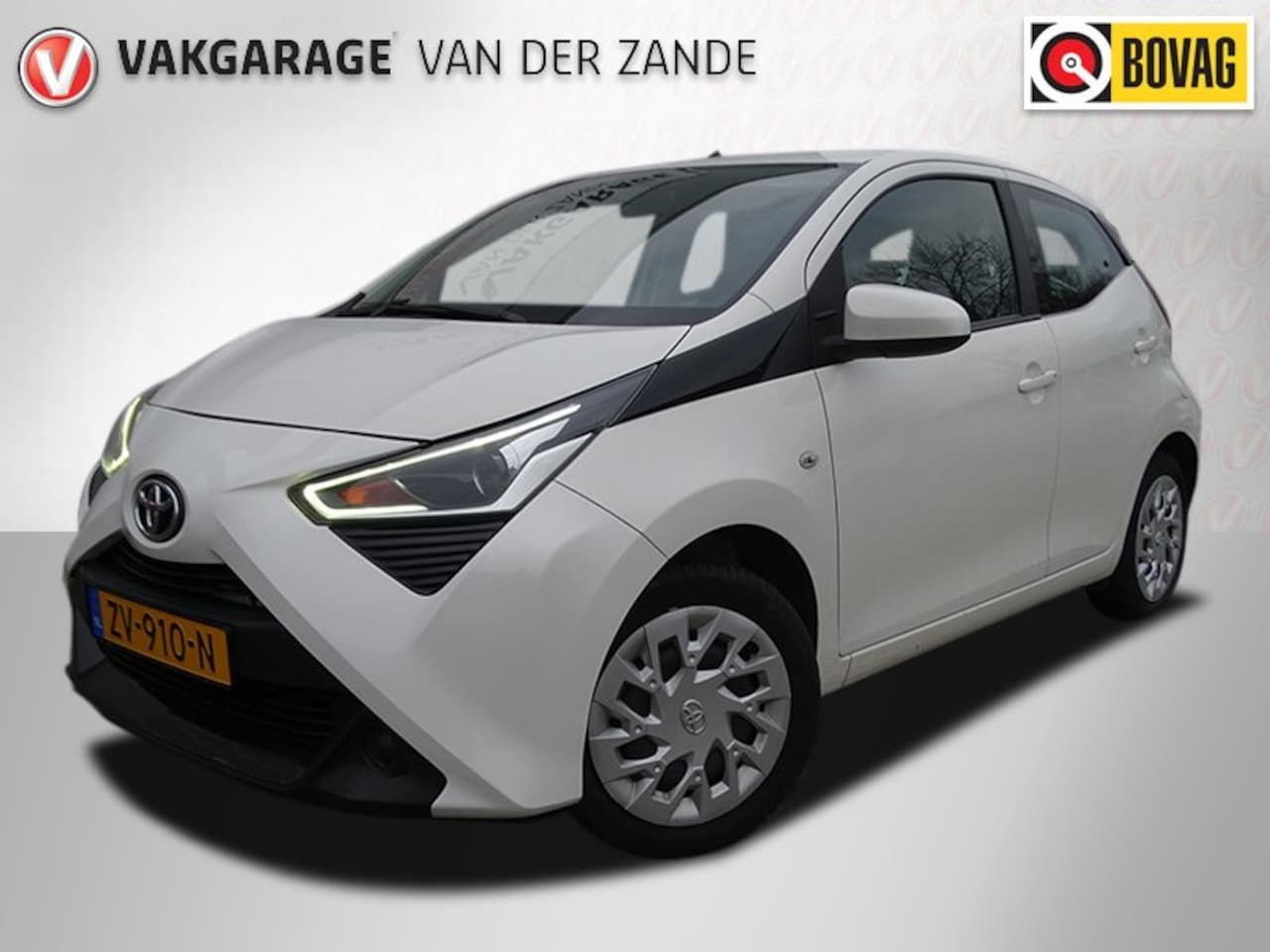 Toyota Aygo - 1.0 VVT-i x-play limited 1.0 VVT-i X-Play Limited, Airco, Camera, 5 DRS, NL/NAP! - AutoWereld.nl