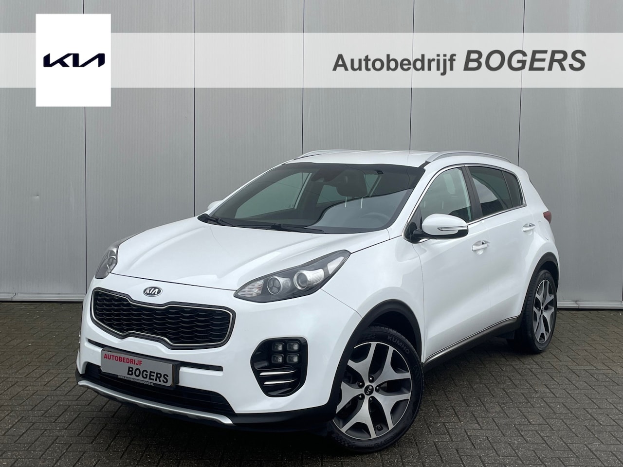 Kia Sportage - 1.6 T-GDI GT-Line First Edition Navigatie, Climate Control, Cruise Control, Trekhaak, 19"L - AutoWereld.nl