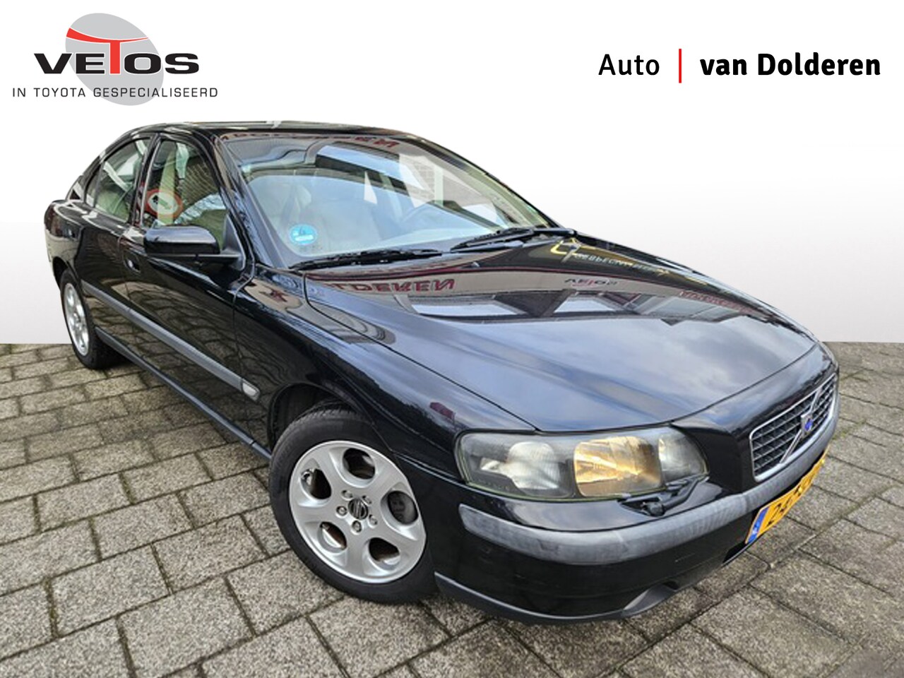 Volvo S60 - 2.4 Sports Edition Lederen bekleding / apk tot 6-03-2026 - AutoWereld.nl