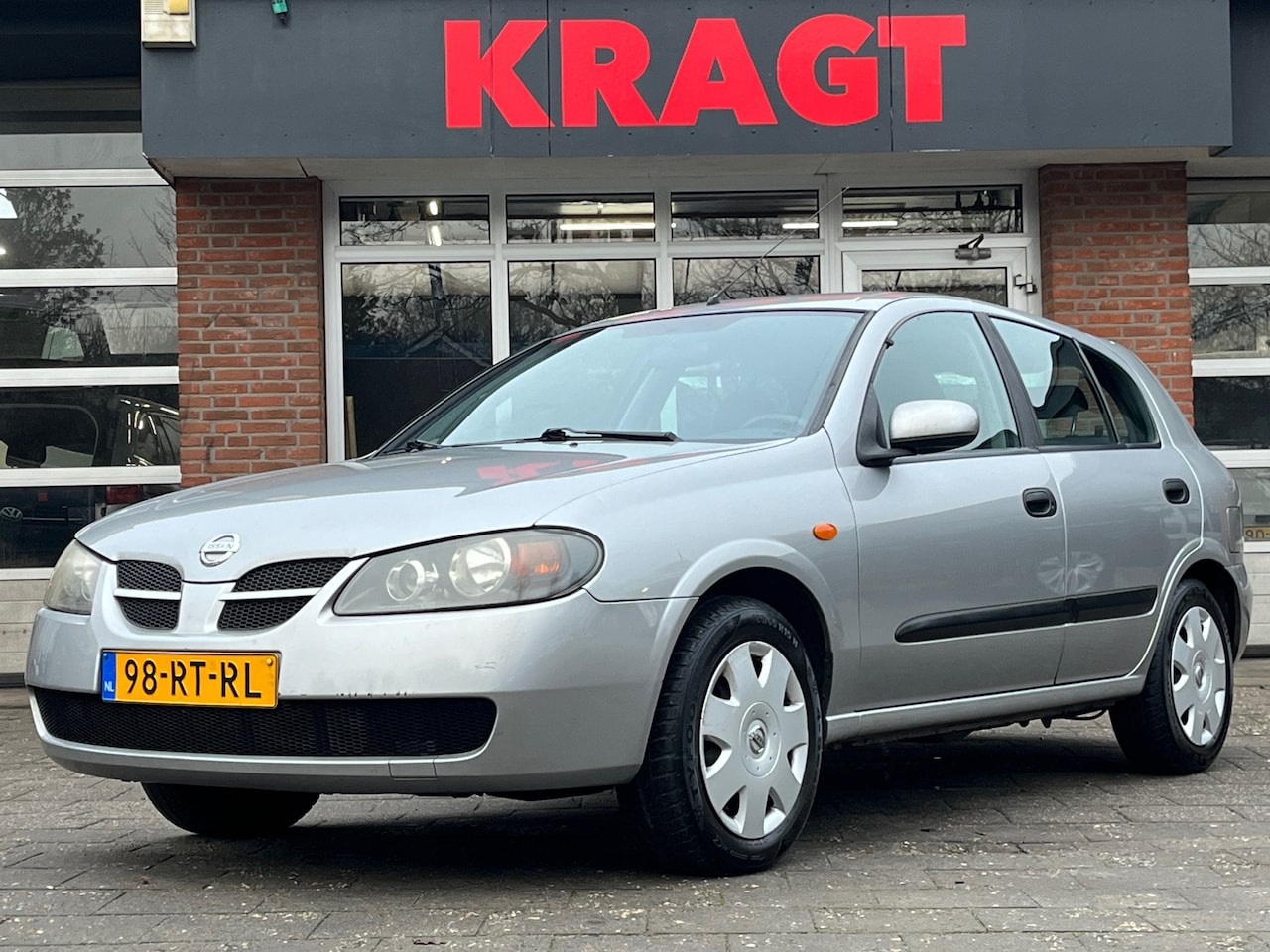 Nissan Almera - Visia 1.5 98 pk - 5drs - airco - APK 10-2025! - AutoWereld.nl