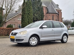 Volkswagen Polo - 1.4-16V Optive