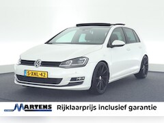 Volkswagen Golf - 1.2 TSI 105pk H6 Highline Trekhaak Camera Xenon Panoramadak Navigatie