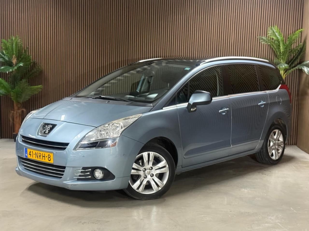 Peugeot 5008 - 1.6 THP B.L. Exe 7p. - AutoWereld.nl