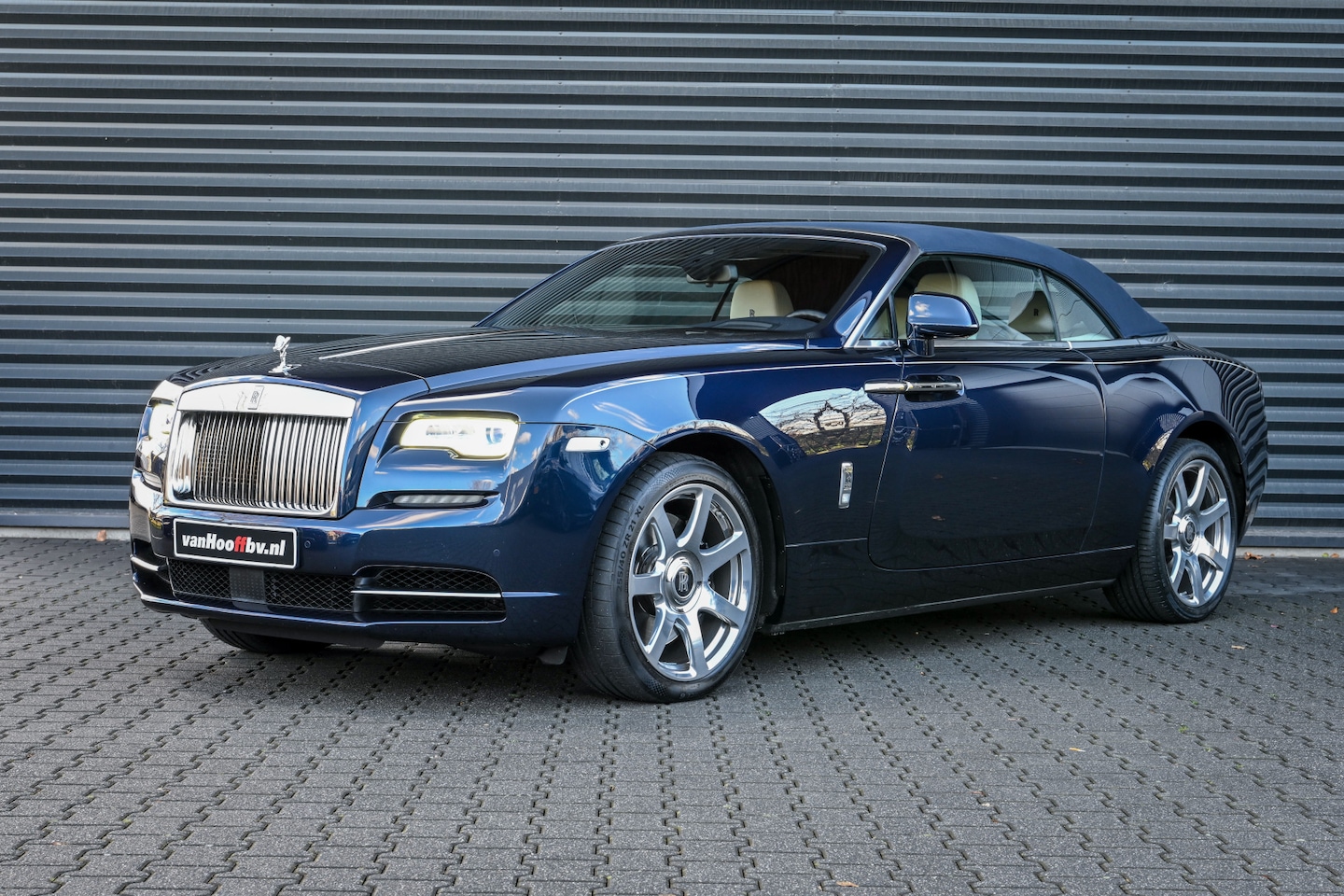 Rolls-Royce Dawn - 6.6 V12 - Midnight Sapphire - - AutoWereld.nl