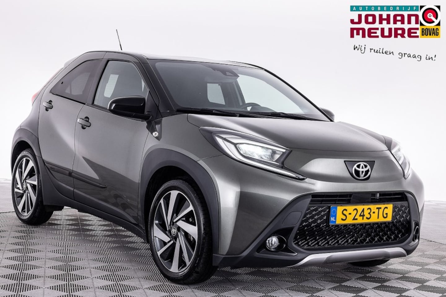 Toyota Aygo - 1.0 VVT-i MT Envy | JBL | NAVI | ECC | VELGEN ✅ 1e Eigenaar . - AutoWereld.nl