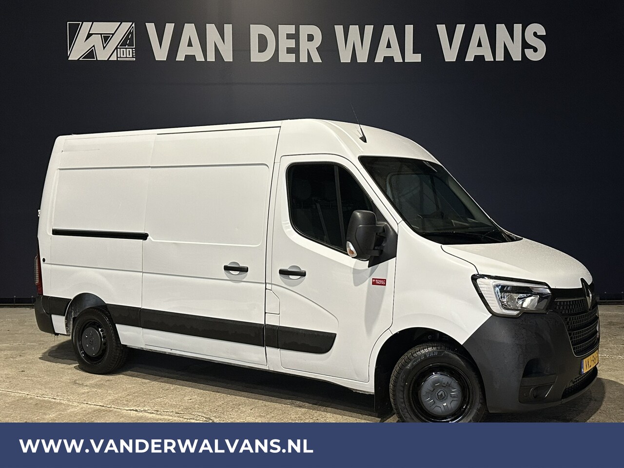 Renault Master - 2.3 dCi 136pk L2H2 Euro6 Airco | Camera | Navigatie | Cruisecontrol | Trekhaak Parkeersens - AutoWereld.nl