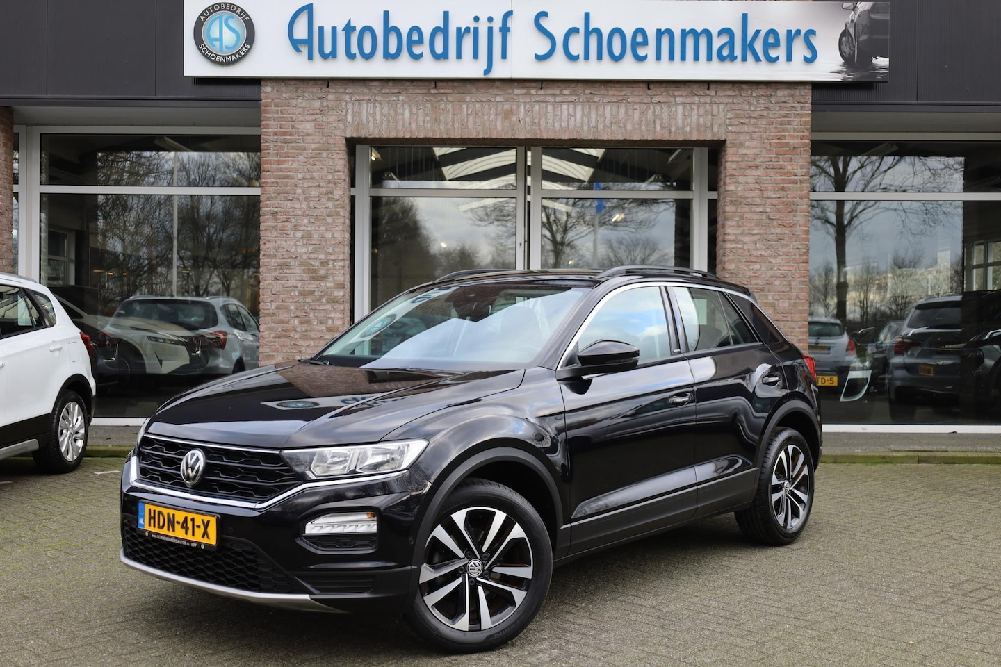 Volkswagen T-Roc - 1.0 TSI IQ.Drive CARPLAY TREKHAAK-AFN DAB NAVI STOELVERW. PARKASSIST ACC DODEHOEK ENZ. - AutoWereld.nl