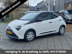 Toyota Aygo - 1.0 VVT-i X-Fun Bi-Tone | Airco | Bluetooth | Privacy Glass |