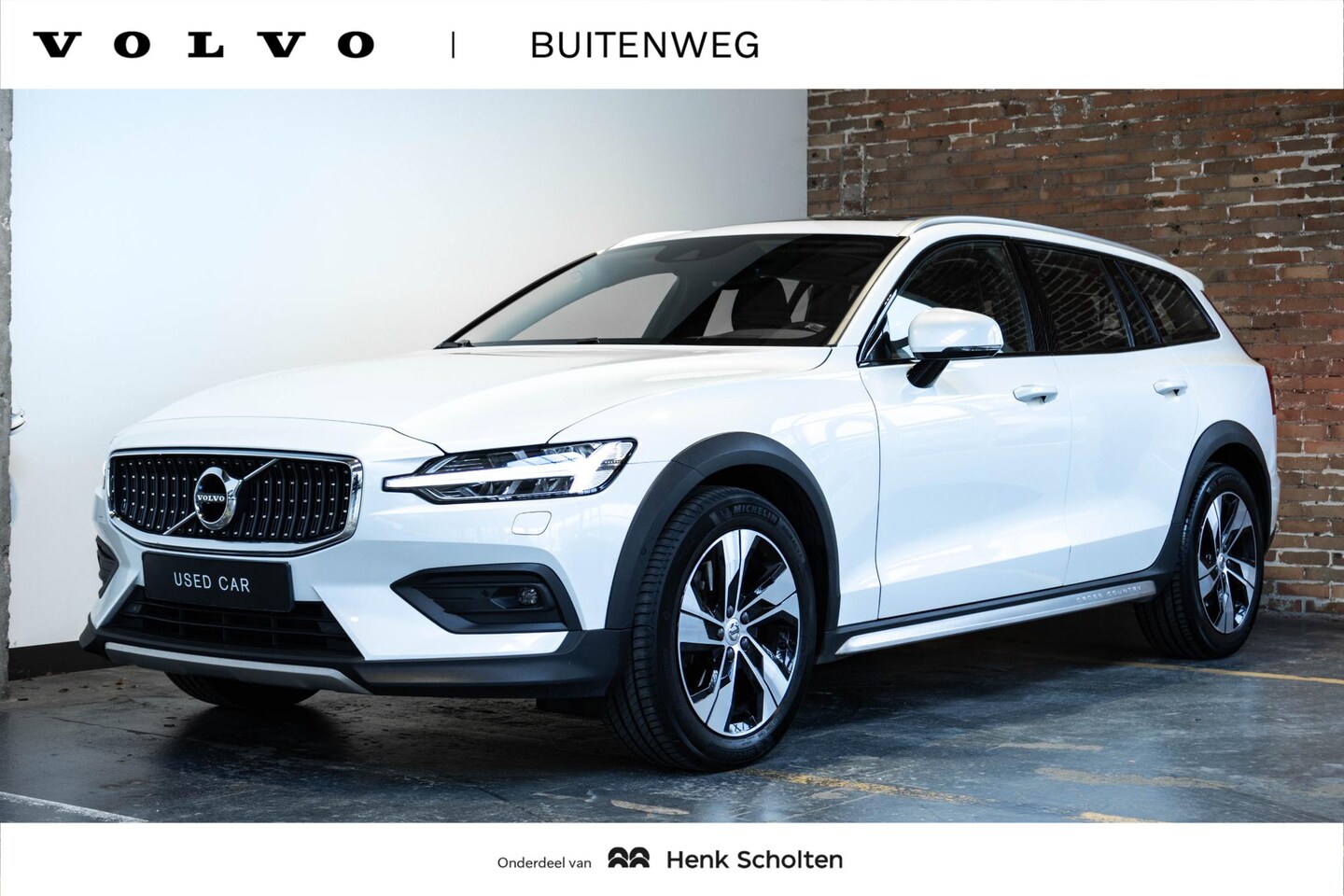 Volvo V60 Cross Country - T5 Automaat AWD Pro | Parkeerverwarming | Stoelverwarming | Panoramadak | Dealeronderhoude - AutoWereld.nl