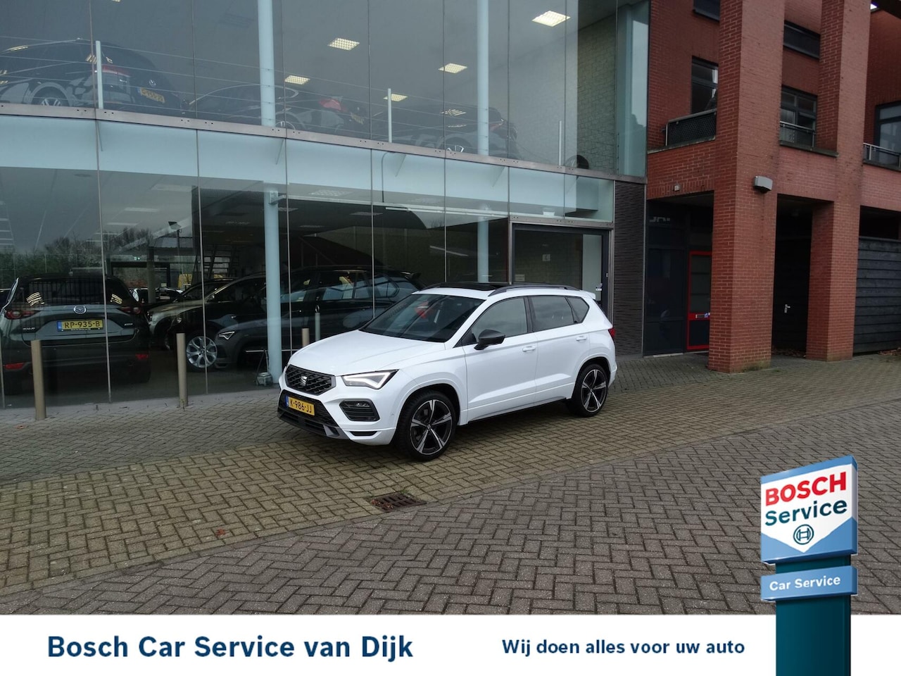 Seat Ateca - 1.5 TSI FR 150pk aut. Panorama/360 camera/Virtual - AutoWereld.nl